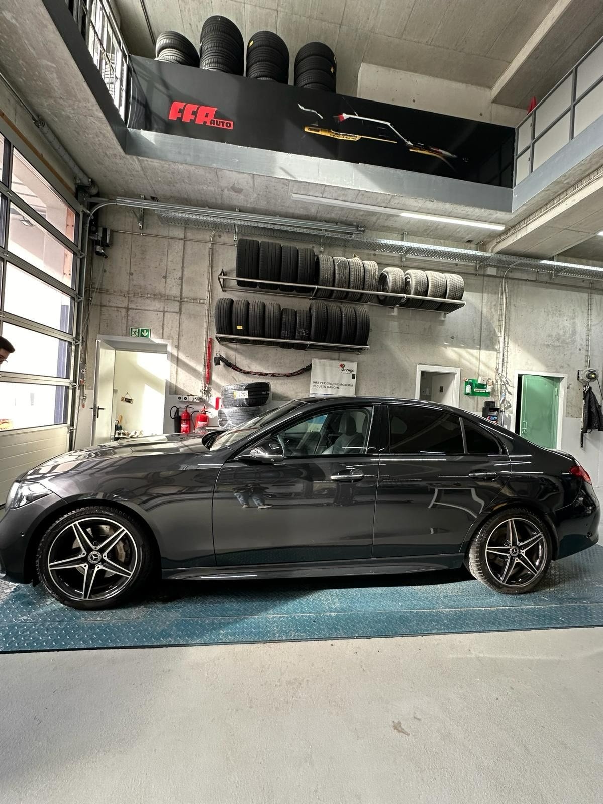 MERCEDES-BENZ C-Klasse W206 C 220 d AMG Line 4matic, Diesel, Second hand / Used, Automatic - 2