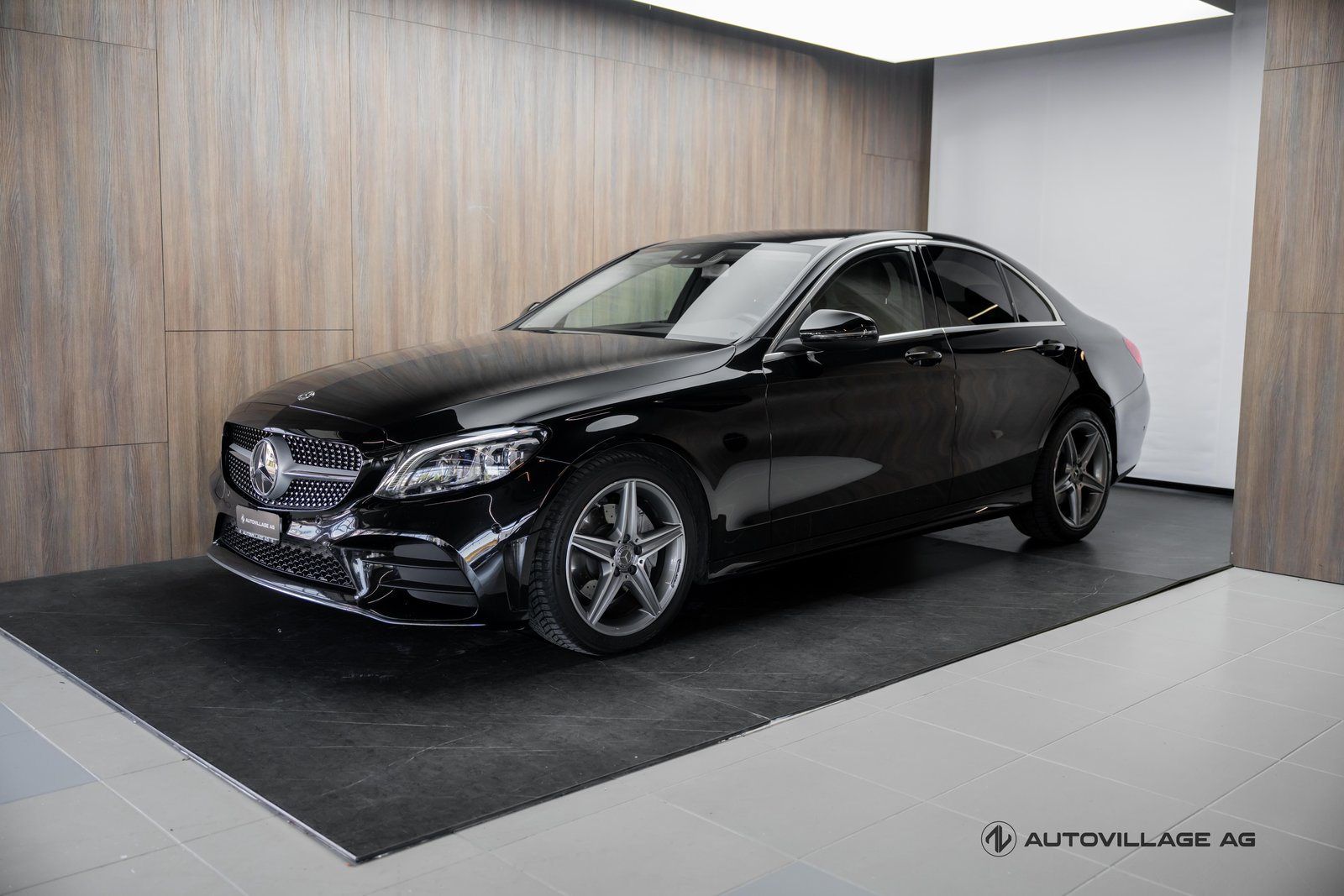 MERCEDES-BENZ C 220 d Swiss Star AMG Line 4Matic 9G-Tronic