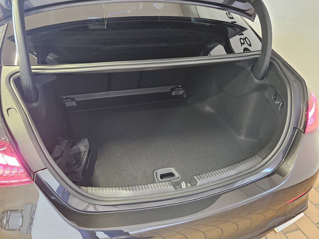 MERCEDES-BENZ C 220 d 4Matic Limousine Swiss Star AMG Line, Hybride Leggero Diesel/Elettrica, Auto dimostrativa, Automatico - 4