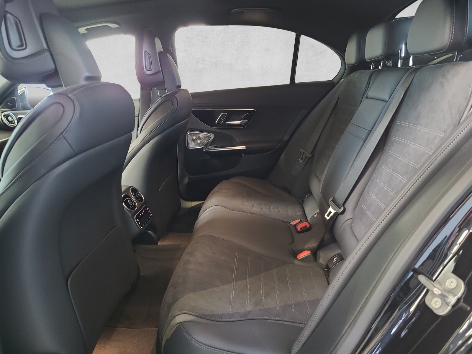 MERCEDES-BENZ C 220 d 4M AMG Swiss Star W206, Hybride Léger Diesel/Électricité, Voiture de démonstration, Automatique - 3