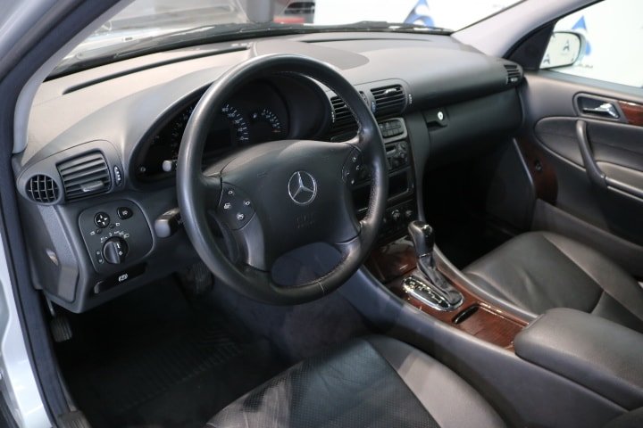 MERCEDES-BENZ C 240 Elégance, Benzin, Occasion / Gebraucht, Automatik - 4