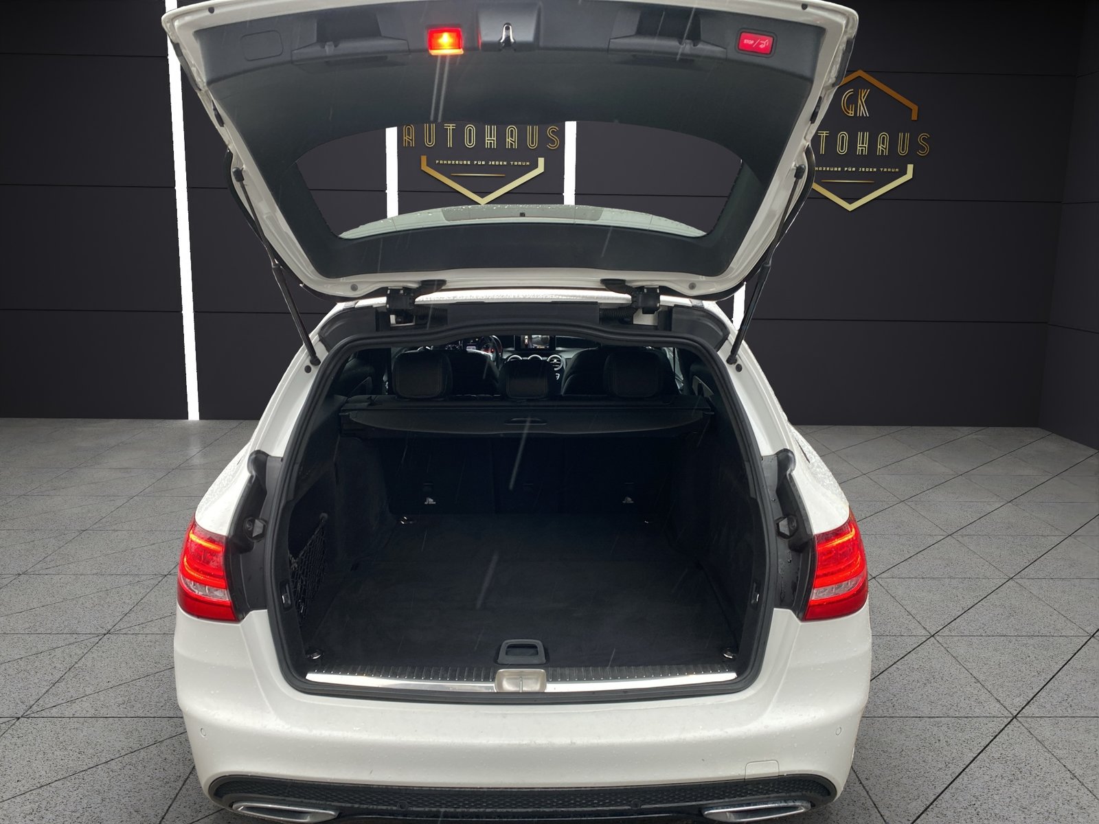 MERCEDES-BENZ C 250 d Swiss Star AMG Line 4Matic 9G-Tronic, Diesel, Occasion / Gebraucht, Automatik - 5