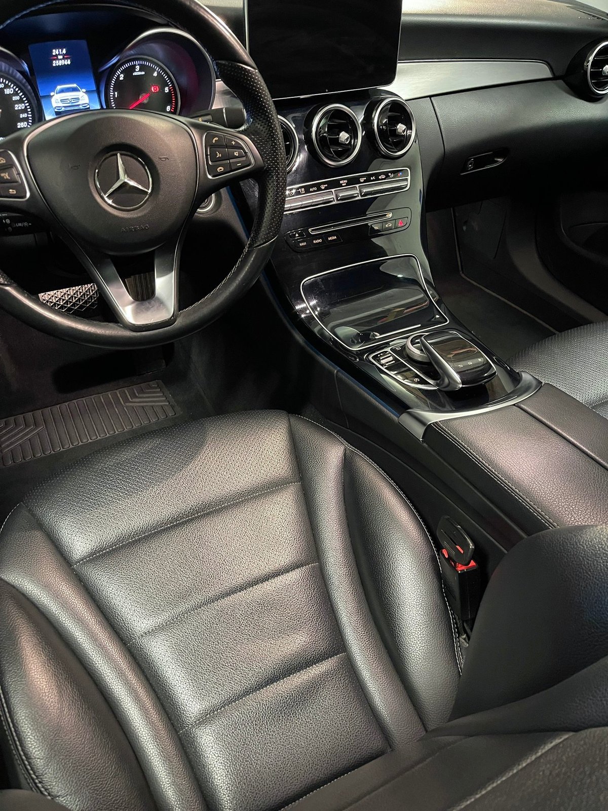 MERCEDES-BENZ C 250 BlueTEC Avantgarde 4Matic 7G-Tronic, Diesel, Occasion / Gebraucht, Automatik - 6