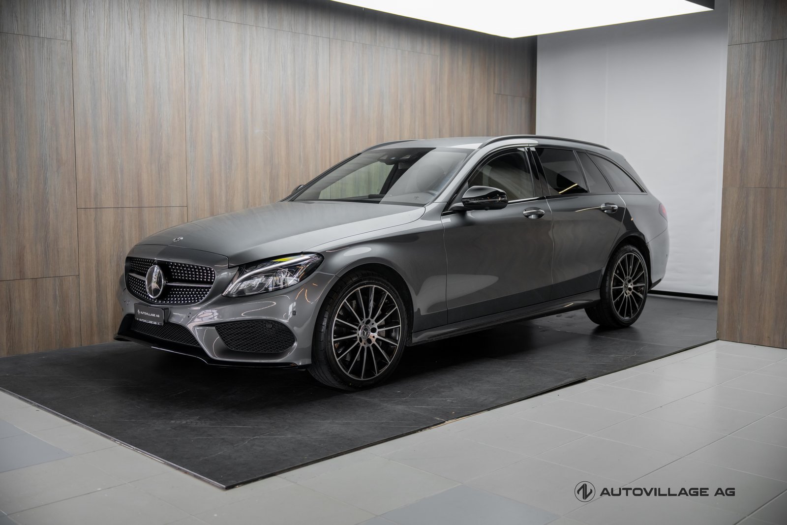 MERCEDES-BENZ C 250 d Swiss Star AMG Line 4Matic 9G-Tronic