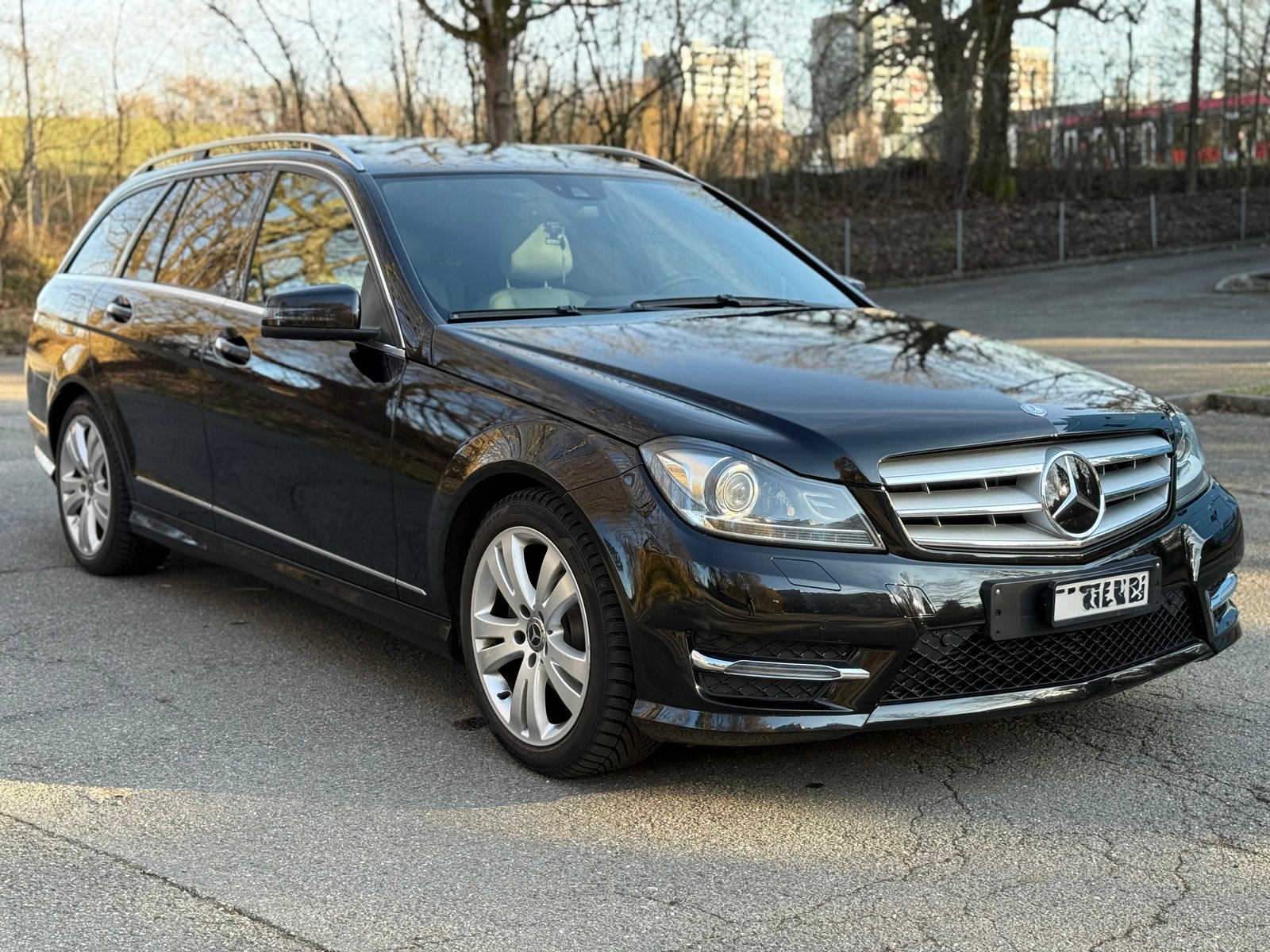 MERCEDES-BENZ C 250 Avantgarde 7G-Tronic AMG Line, Benzin, Occasion / Gebraucht, Automatik - 2