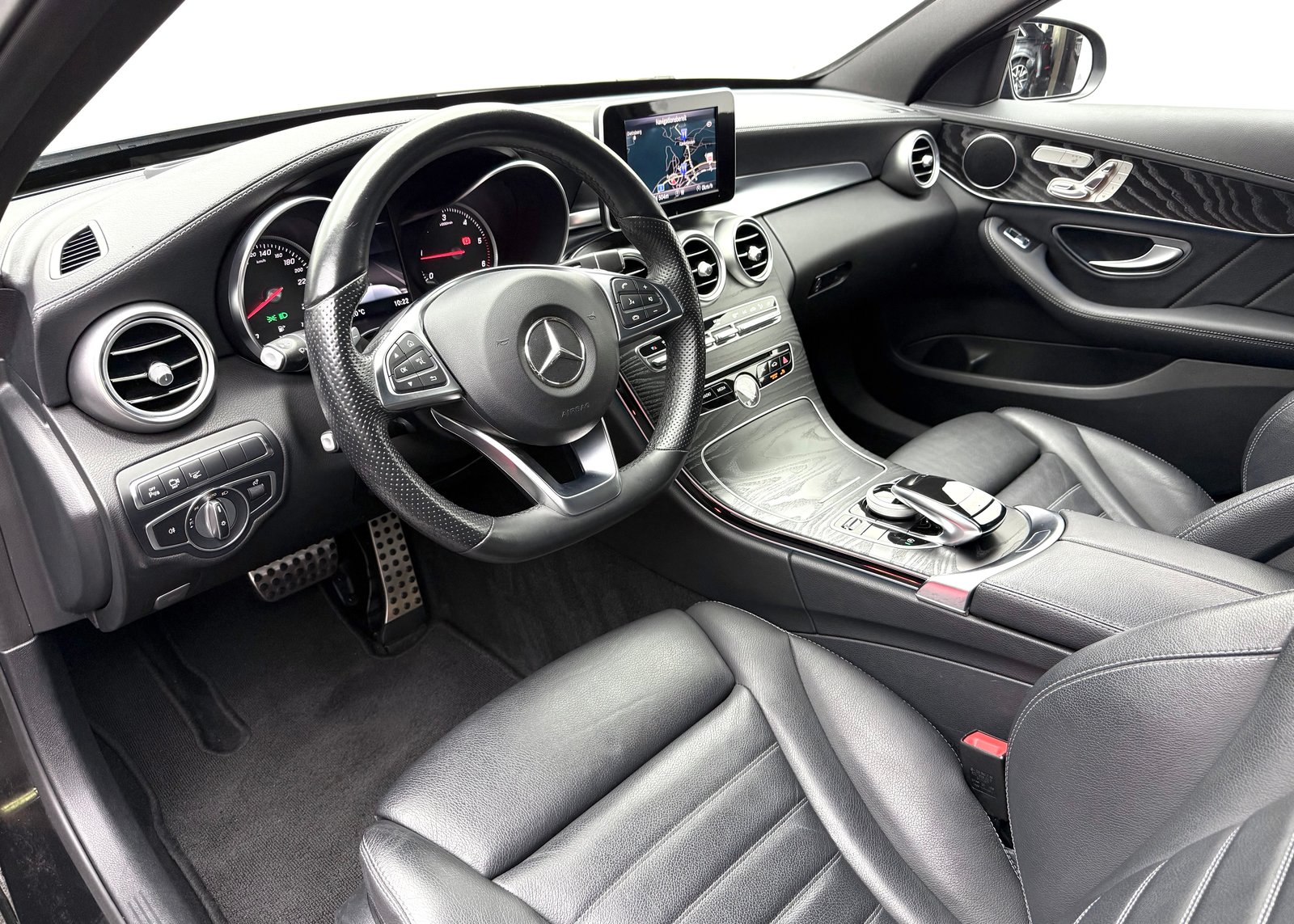 MERCEDES-BENZ C 250 d Swiss Star AMG Line 4Matic 9G-Tronic, Diesel, Second hand / Used, Automatic - 7