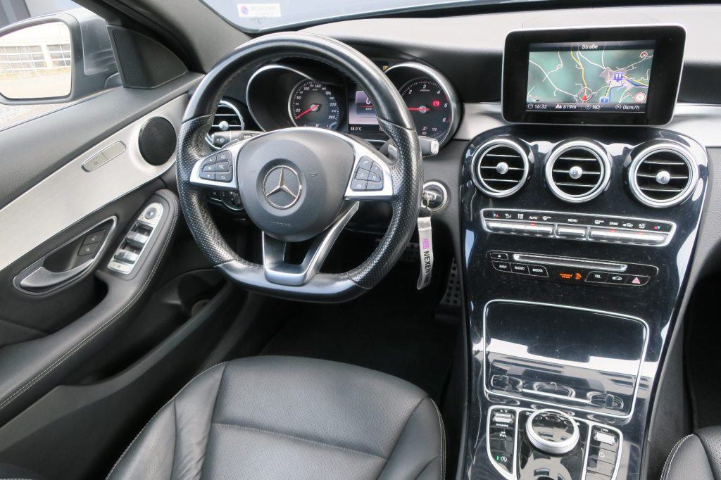MERCEDES-BENZ 250 d AMG Line 4m 9-Gang Automat, Diesel, Occasion / Utilisé, Automatique - 4