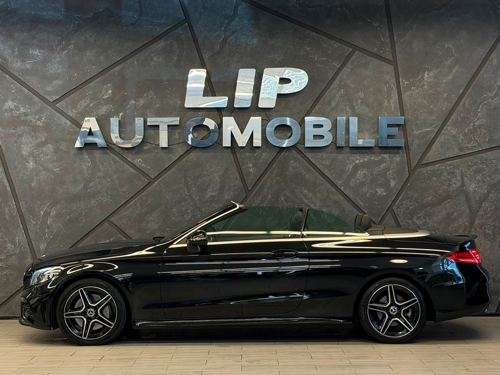MERCEDES-BENZ C 300 AMG Line Cabriolet 9G-Tronic, Mild-Hybrid Petrol/Electric, Second hand / Used, Automatic - 5