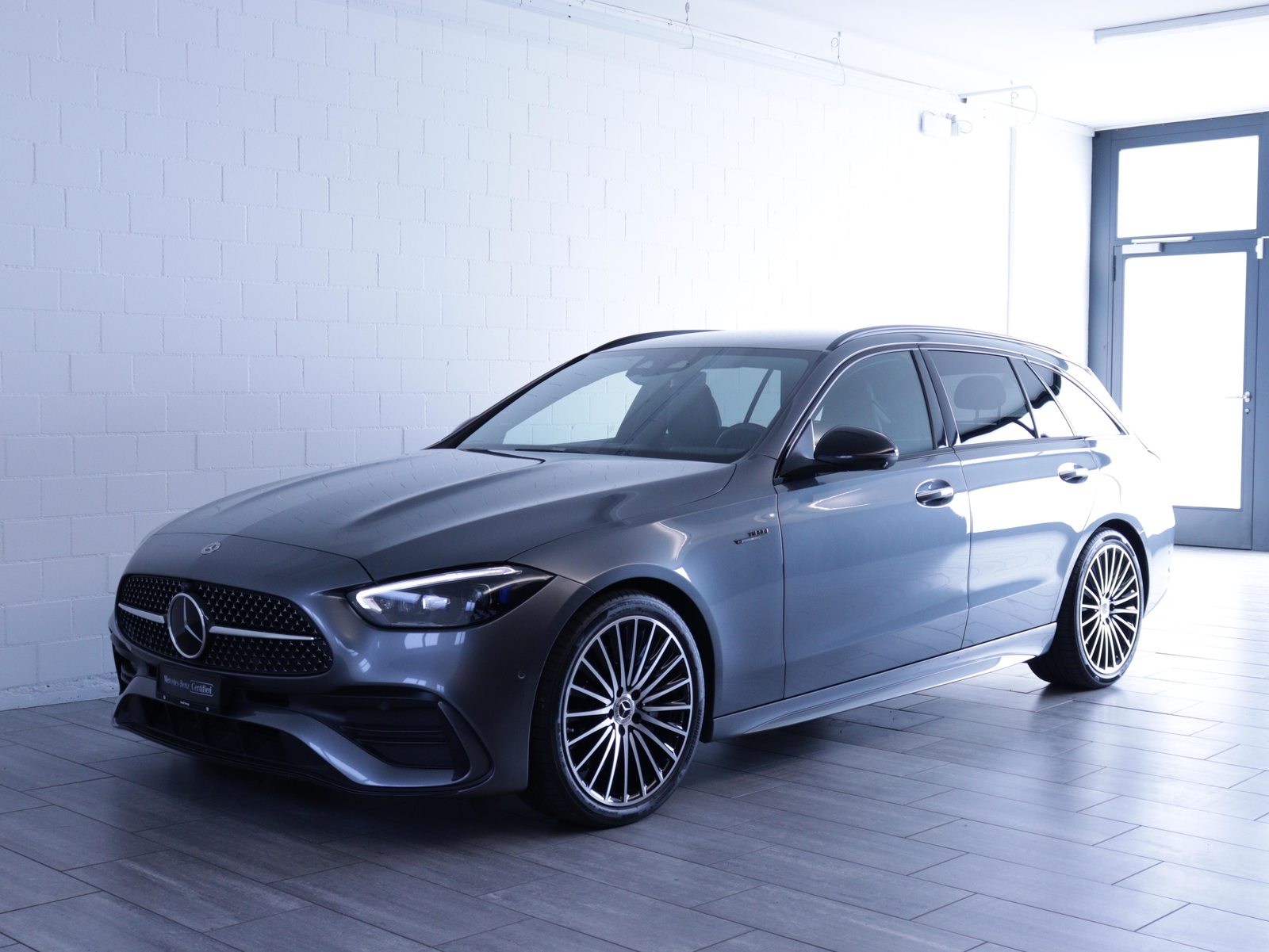 MERCEDES-BENZ C 300 AMG Line 4matic Kombi