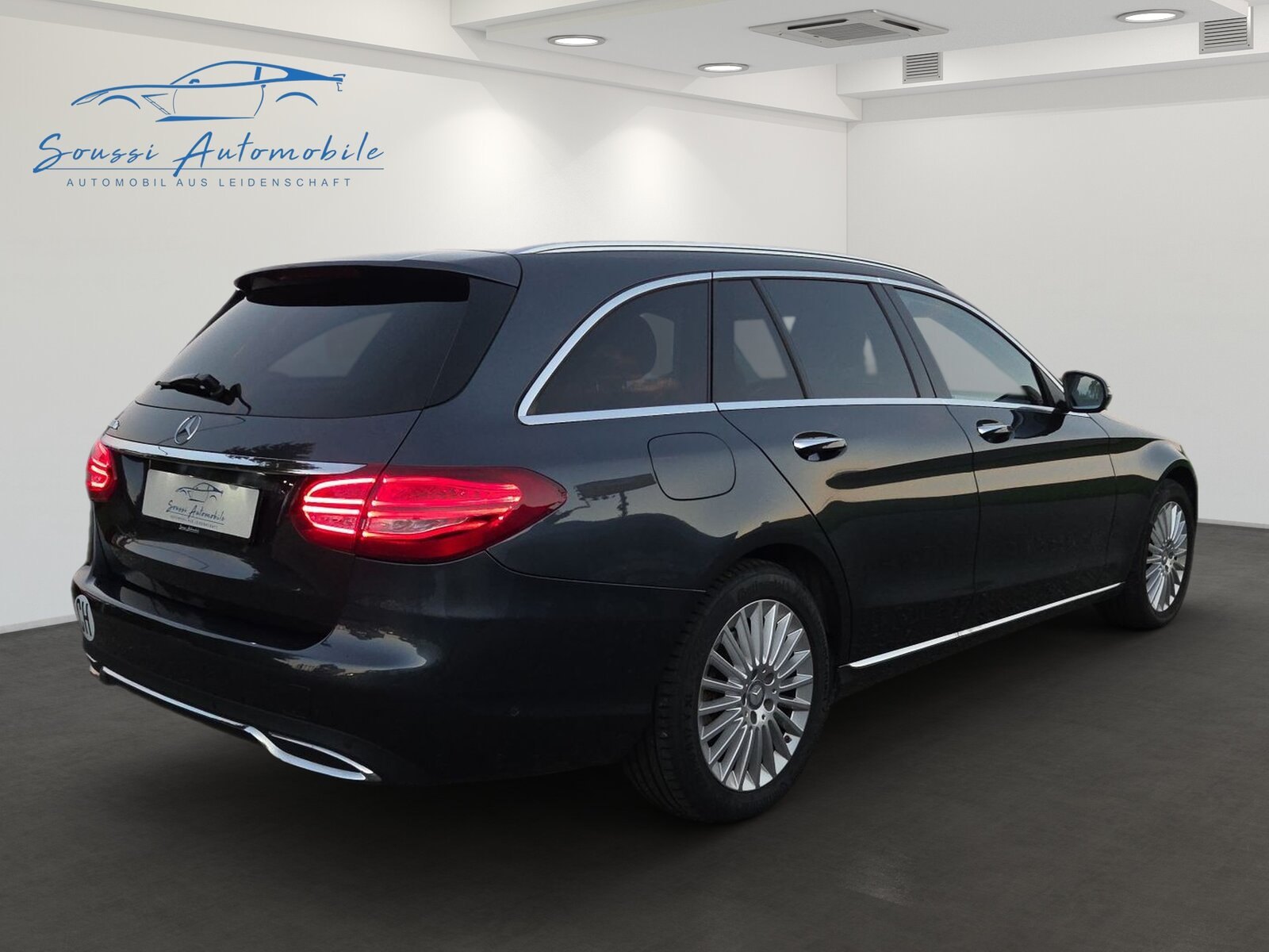MERCEDES-BENZ C 300 BlueTEC Hybrid Exclusive 7G-Tronic, Second hand / Used, Automatic - 3