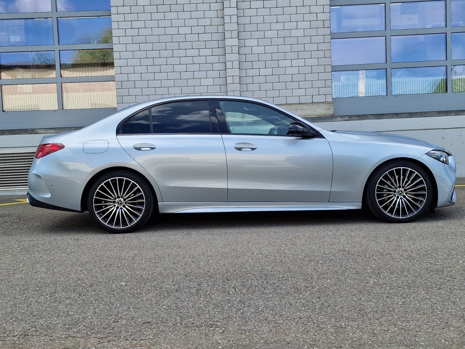 MERCEDES-BENZ C 300 d 4Matic AMG Line, Mild-Hybrid Diesel/Electric, Second hand / Used, Automatic - 4
