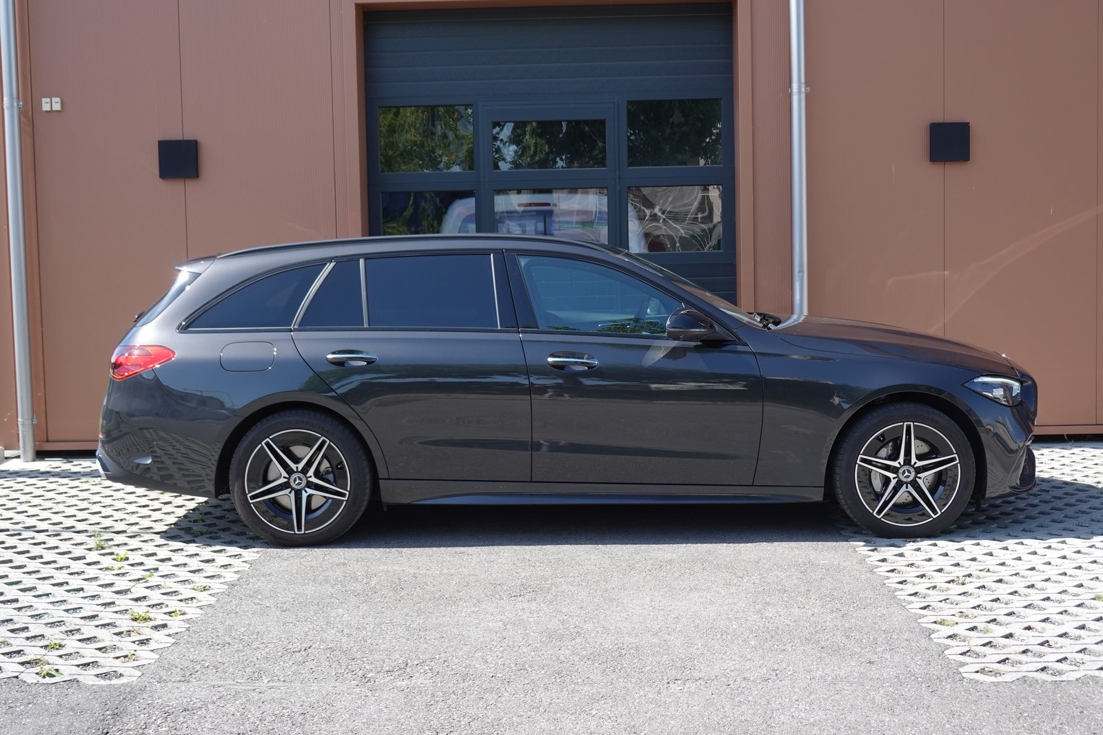 MERCEDES-BENZ C 300e AMG Line - Pack AMG Int Exté * Pack N, Plug-in-Hybrid Benzin/Elektro, Occasion / Gebraucht, Automatik - 4