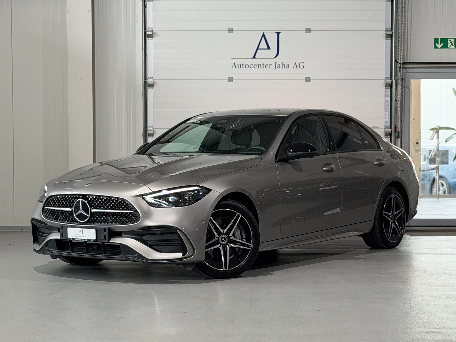 MERCEDES-BENZ C 300e AMG Line inkl. fortlaufende Werksgarant