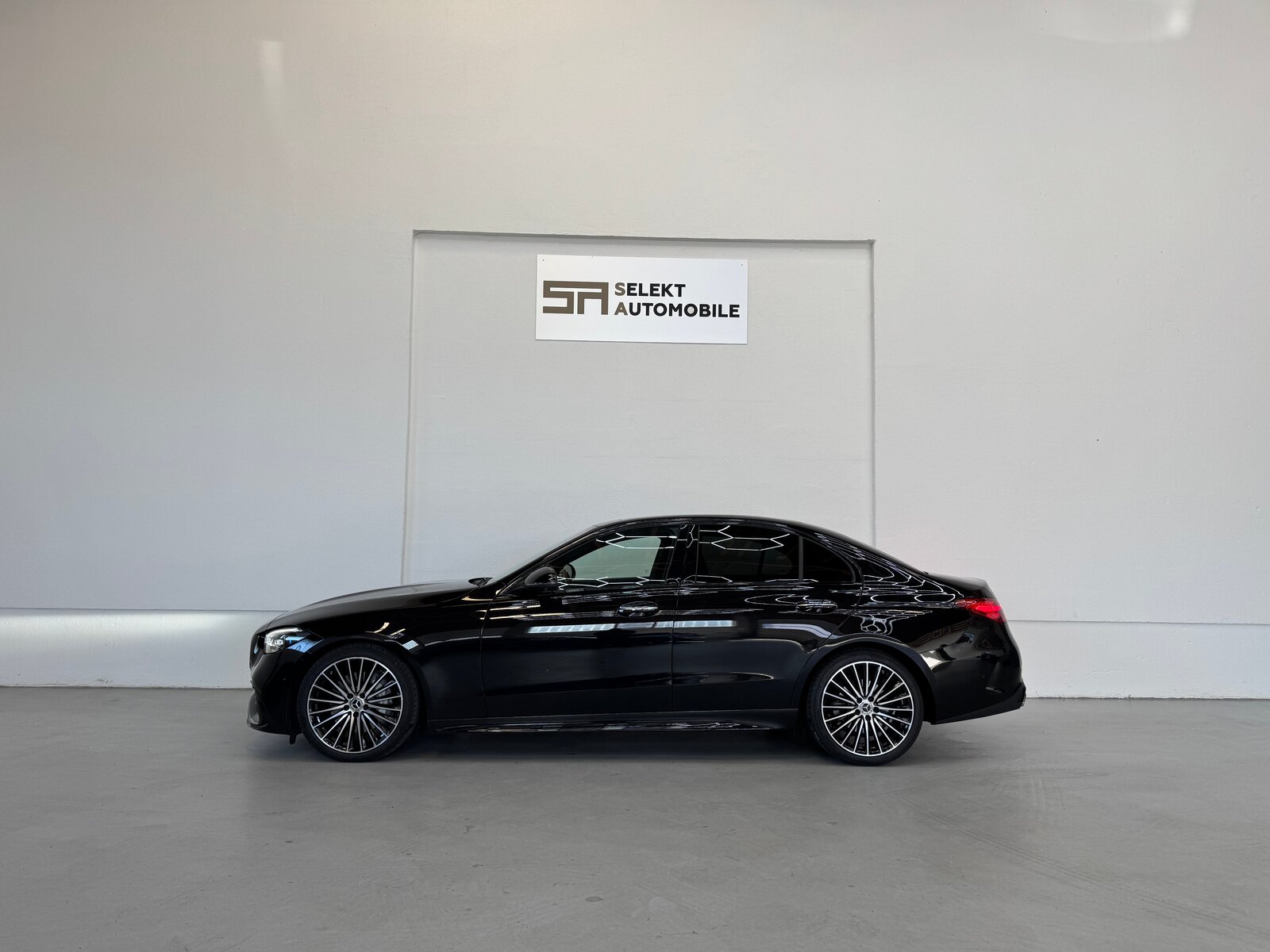 MERCEDES-BENZ C 300 d 4Matic AMG Line, Mild-Hybrid Diesel/Electric, Second hand / Used, Automatic - 3