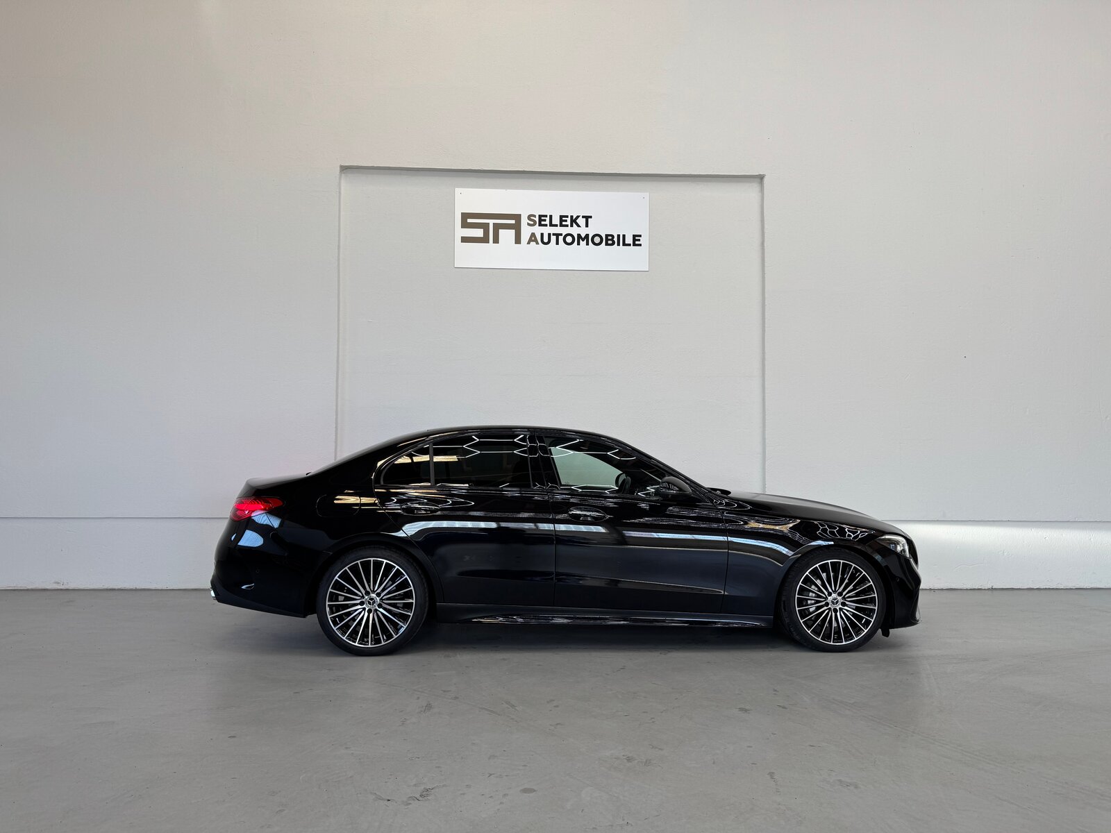MERCEDES-BENZ C 300 d 4Matic AMG Line, Mild-Hybrid Diesel/Electric, Second hand / Used, Automatic - 6