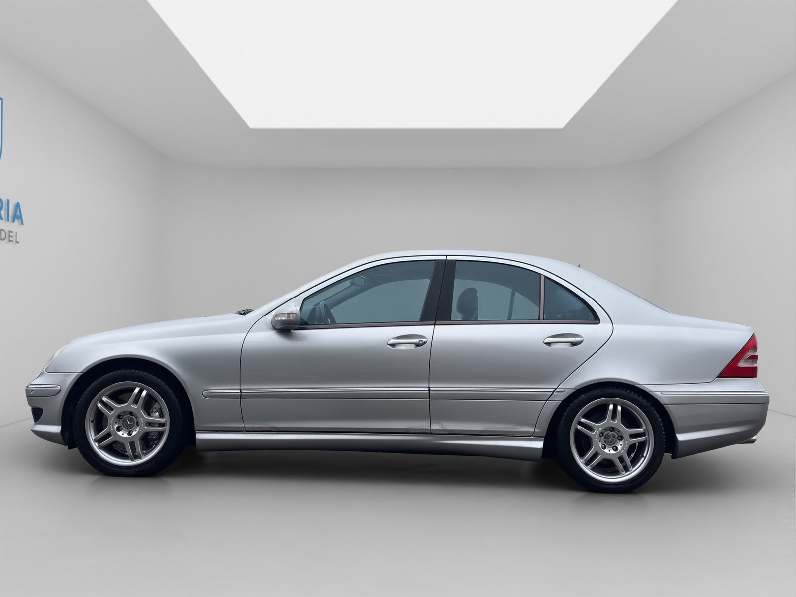 MERCEDES-BENZ C 32 AMG Automatic, Petrol, Second hand / Used, Automatic - 2
