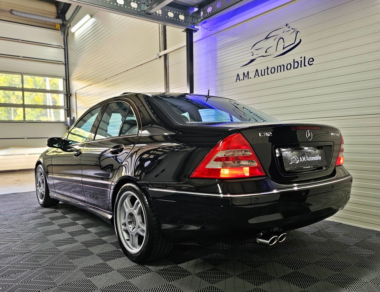 MERCEDES-BENZ C 32 AMG Automatic, Petrol, Second hand / Used, Automatic - 4