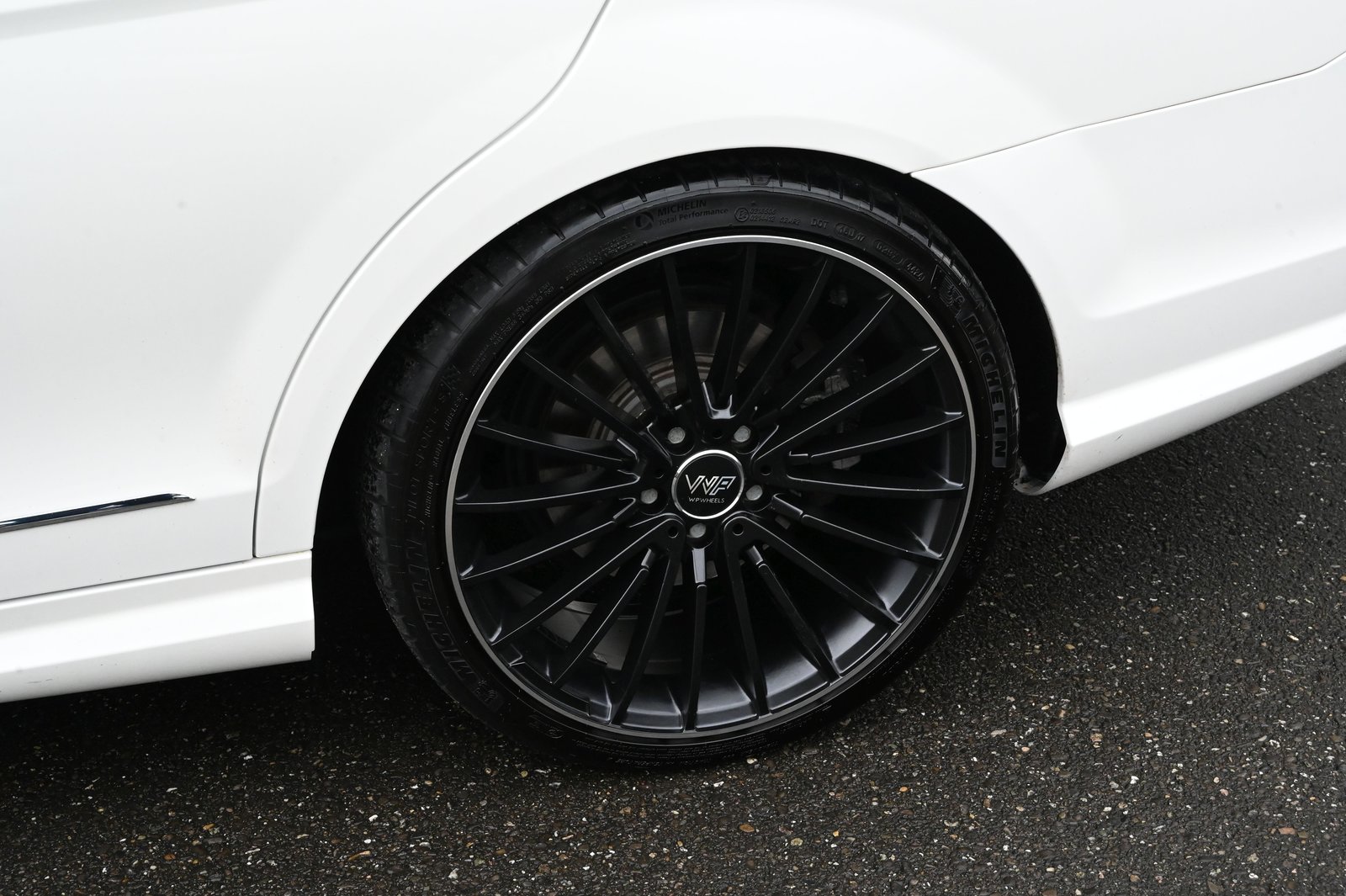 MERCEDES-BENZ C 350 Avantgarde 7G-Tronic, Essence, Occasion / Utilisé, Automatique - 7