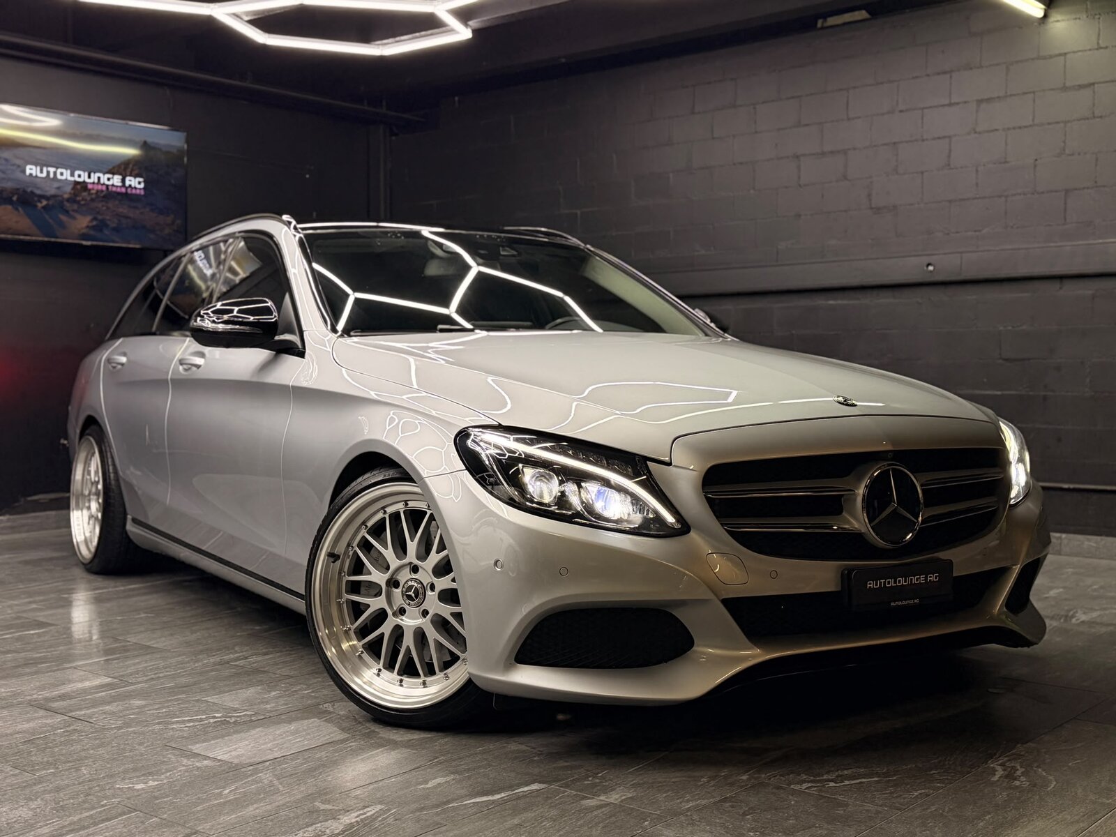 MERCEDES-BENZ C 350 e AMG Line 7G-Tronic