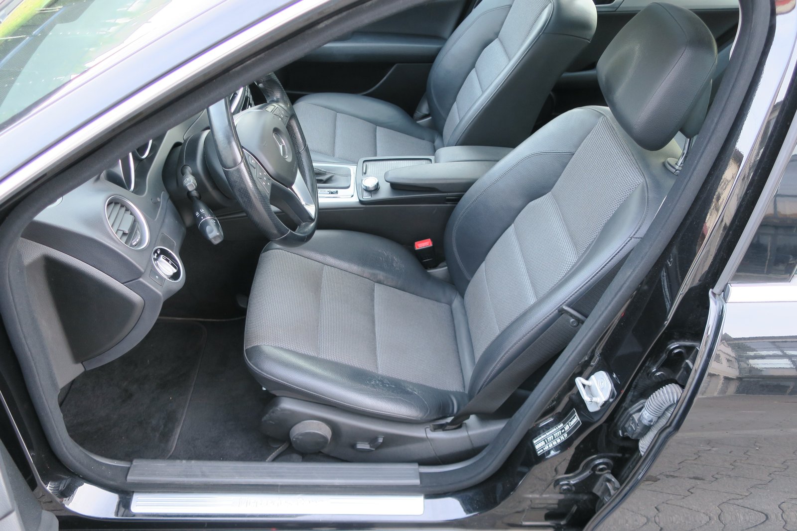 MERCEDES-BENZ C 350 Avantgarde 7G-Tronic 306PS, Benzin, Occasion / Gebraucht, Automatik - 4
