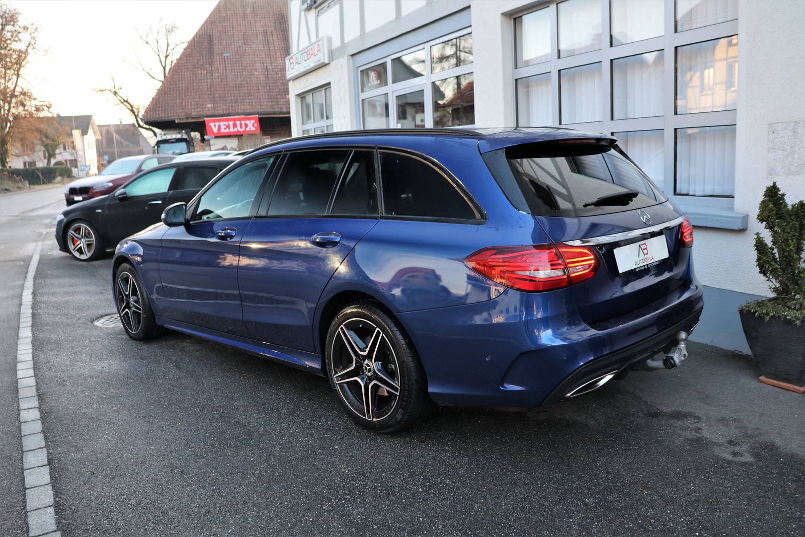 MERCEDES-BENZ C 400 AMG Line 4Matic 9G-Tronic (CH) + 1.8T AH, Benzin, Occasion / Gebraucht, Automatik - 6