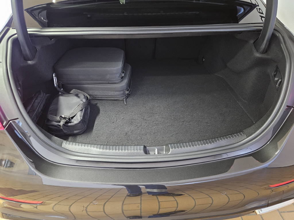 MERCEDES-BENZ C 400 e 4Matic AMG Line, Plug-in-Hybrid Benzin/Elektro, Occasion / Gebraucht, Automatik - 4