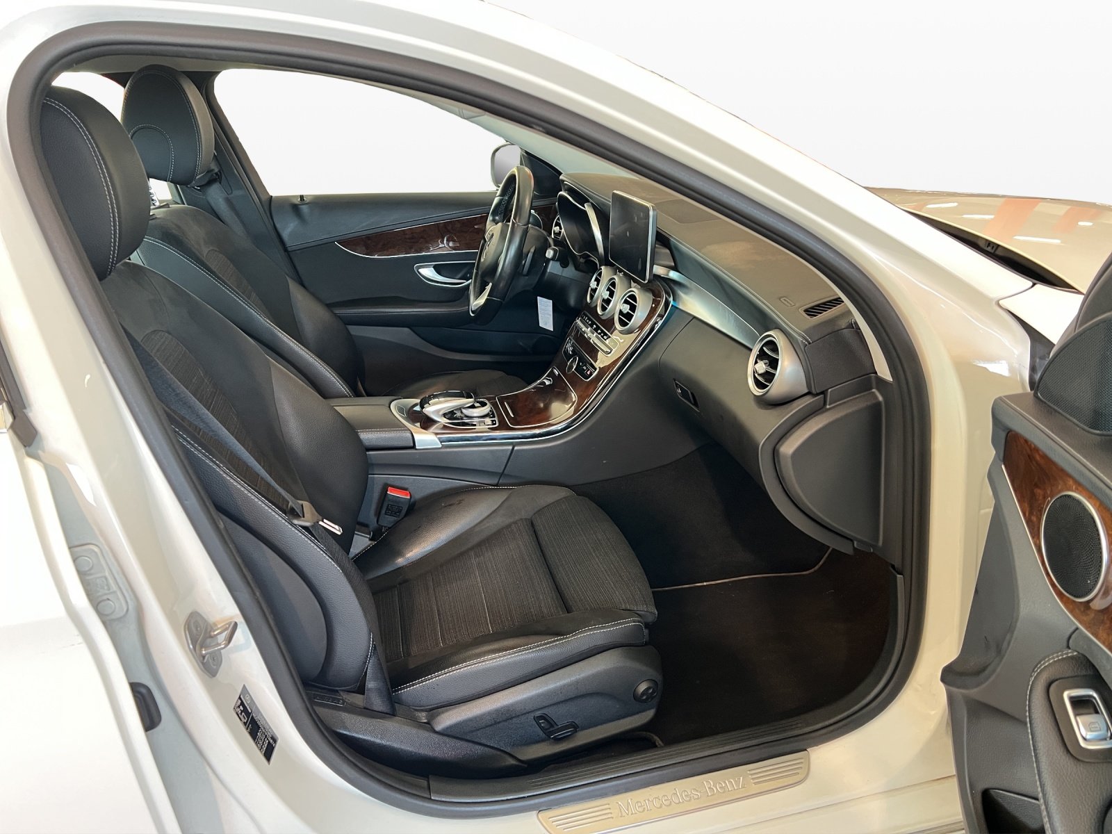 MERCEDES-BENZ C 400 Exclusive 4Matic 9G-Tronic, Benzin, Occasion / Gebraucht, Automatik - 7