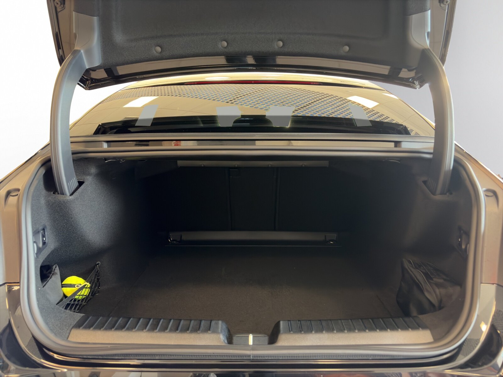 MERCEDES-BENZ C 400 EQ, Electric, Ex-demonstrator, Automatic - 6