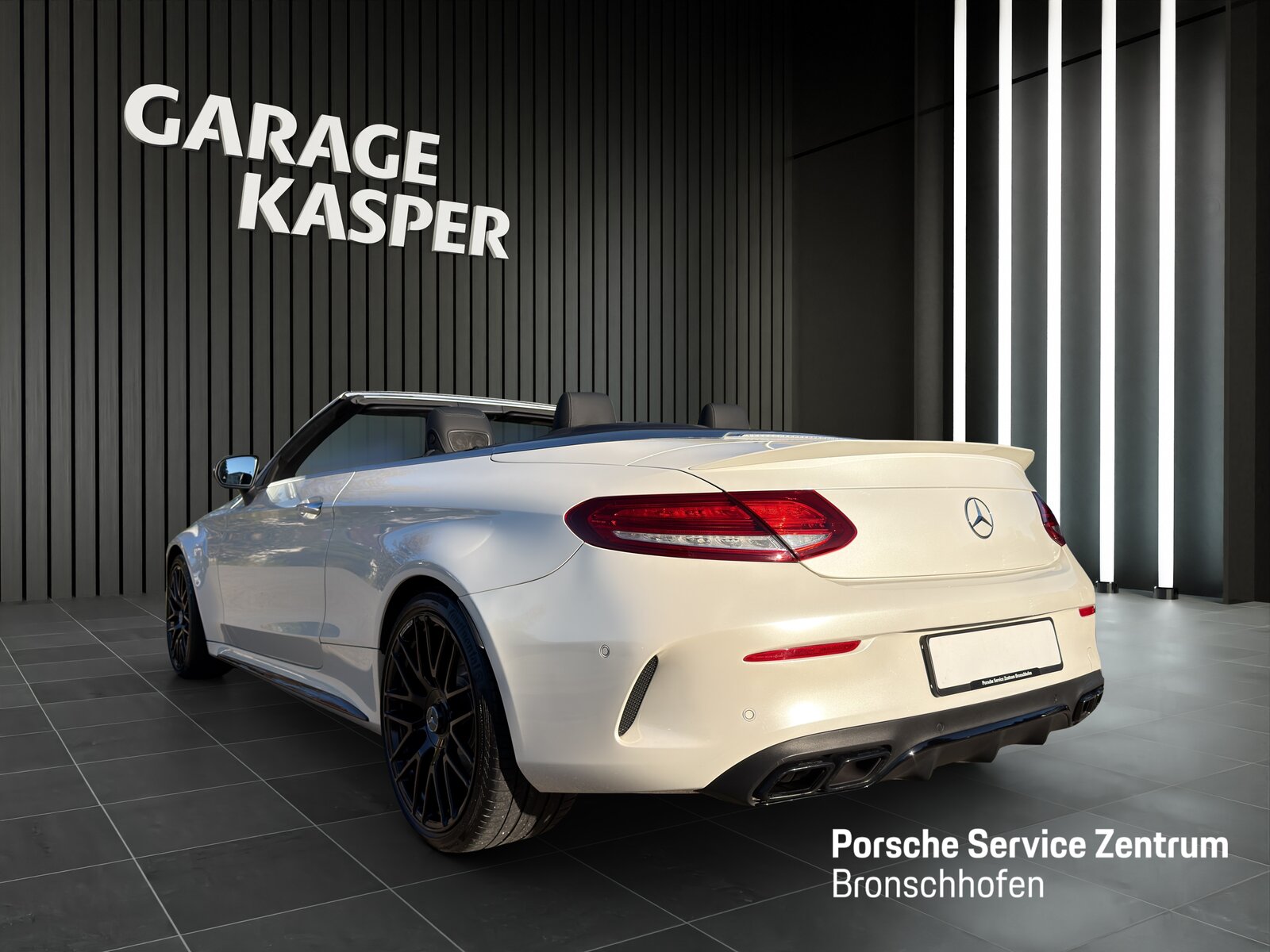 MERCEDES-BENZ C-Klasse A205 Cabriolet C 63 S C 63 S AMG, Petrol, Second hand / Used, Automatic - 3