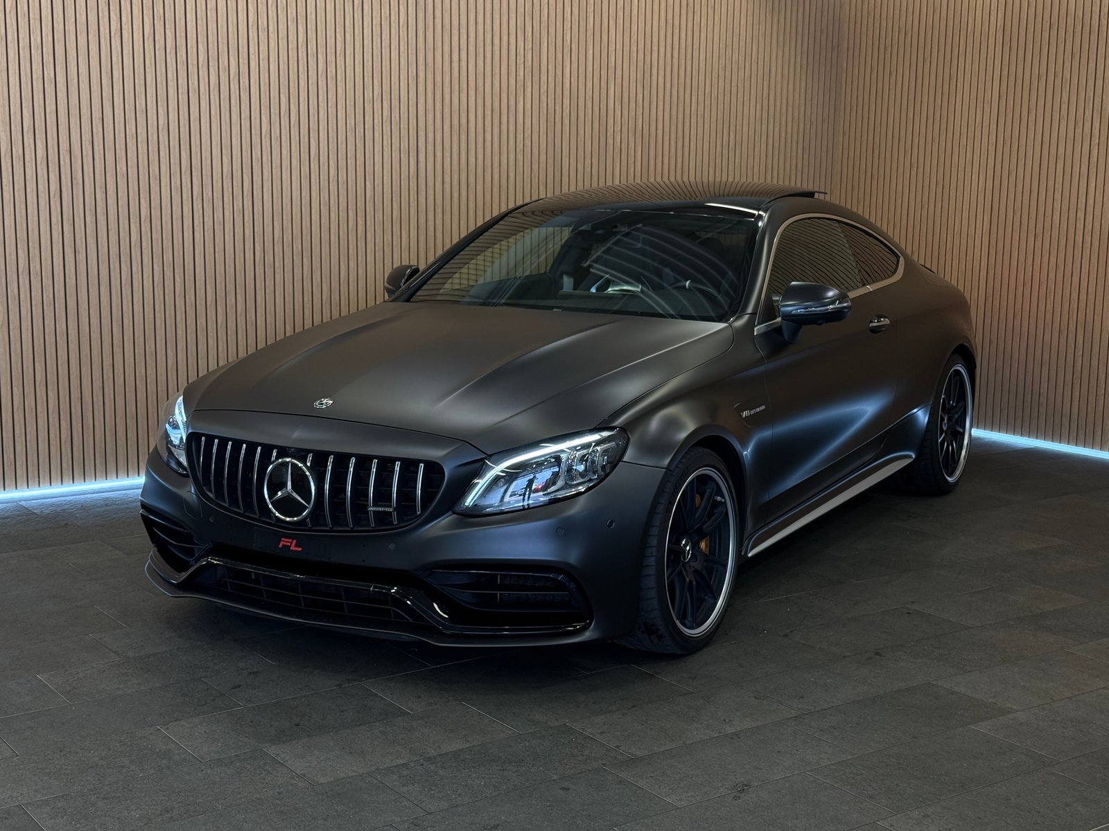 MERCEDES-BENZ C 63 S AMG 9G-tronic *Magno Schwarz*