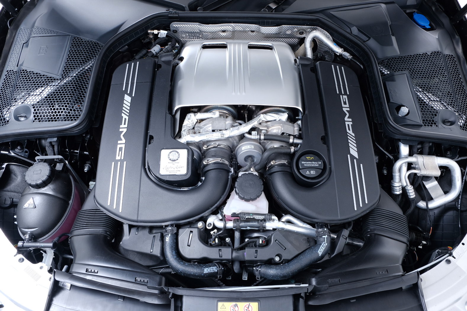MERCEDES-BENZ C 63 S AMG, Petrol, Second hand / Used, Automatic - 3