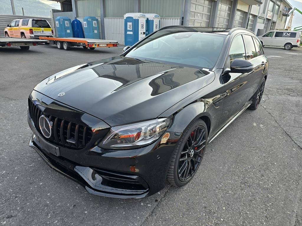 MERCEDES-BENZ C 63 S AMG