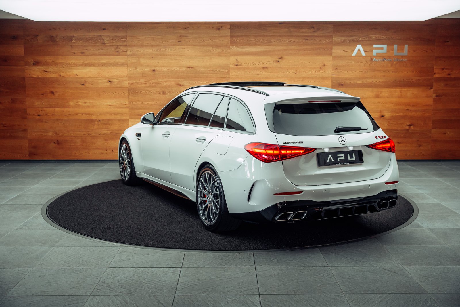 MERCEDES-BENZ C 63 S AMG T E Performance 4 Matic Executive E, Plug-in-Hybrid Petrol/Electric, Second hand / Used, Automatic - 3
