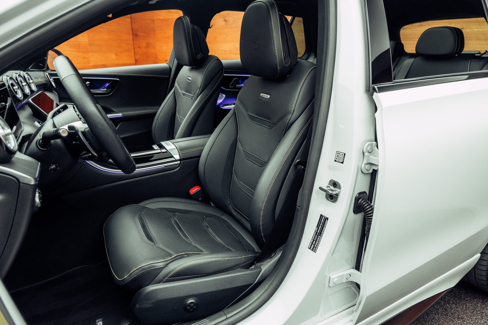 MERCEDES-BENZ C 63 S AMG T E Performance 4 Matic Executive E, Plug-in-Hybrid Petrol/Electric, Second hand / Used, Automatic - 7