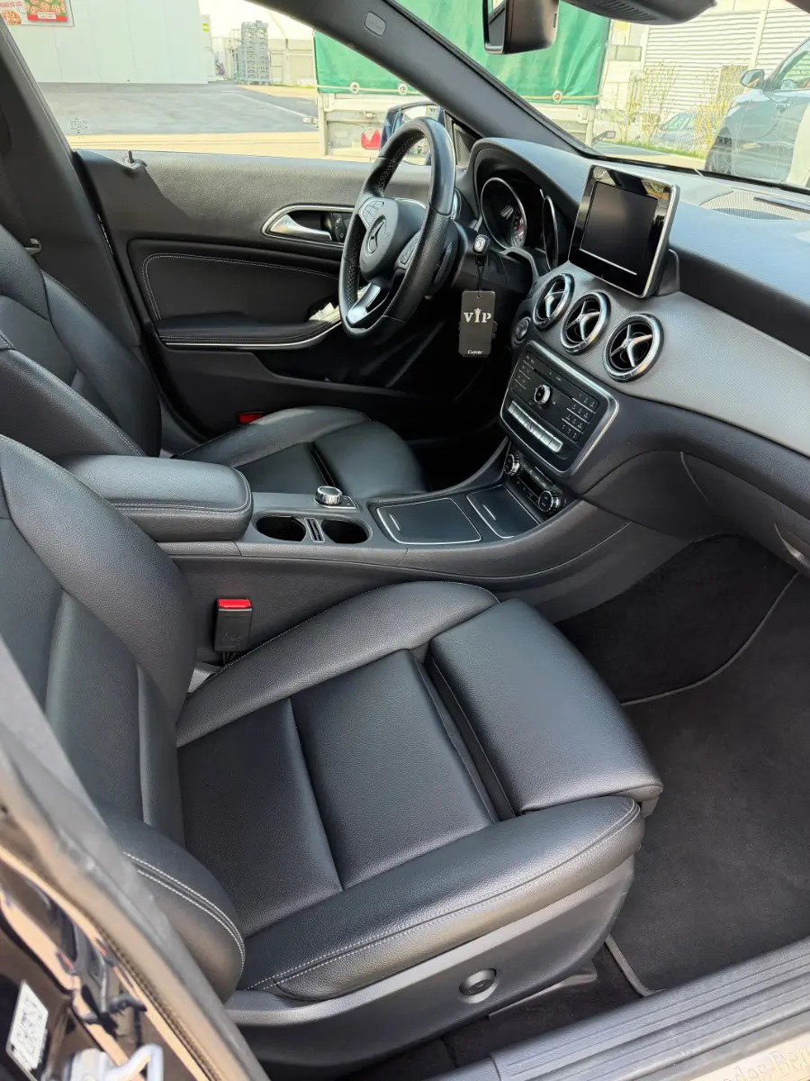 MERCEDES-BENZ CLA-Klasse X117 Shooting Brake CLA 180 Urban, Benzin, Occasion / Gebraucht, Automatik - 5