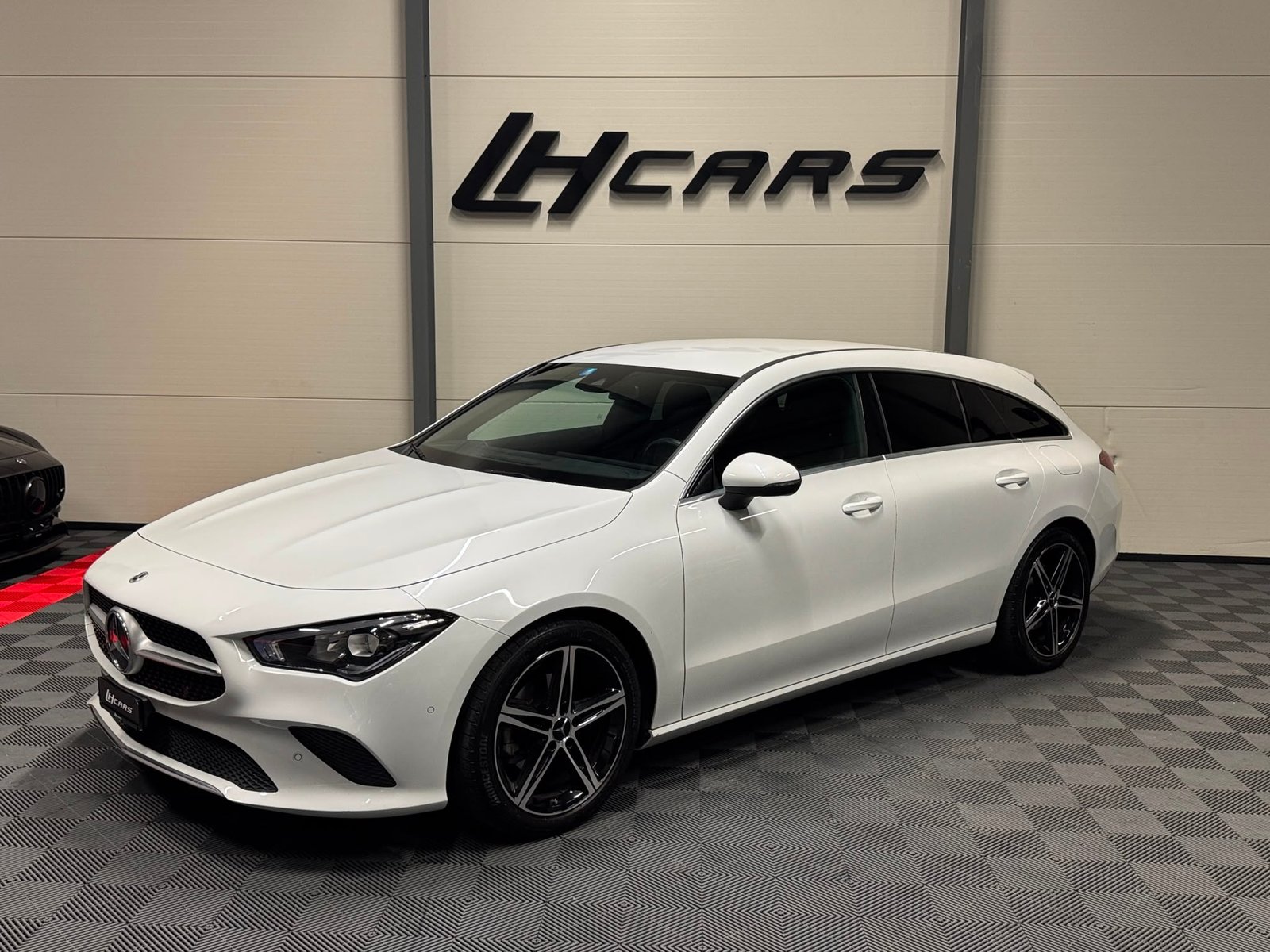 MERCEDES-BENZ CLA 180 Progressive Shooting Brake