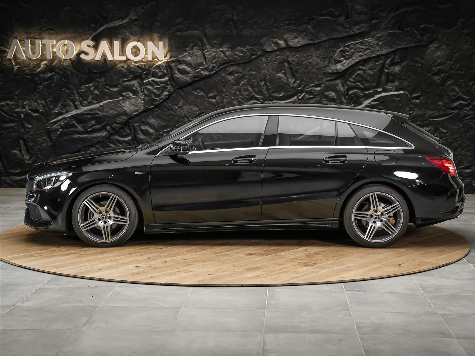 MERCEDES-BENZ CLA 180 Shooting Brake AMG Line 7G-DCT *Faceli, Petrol, Second hand / Used, Automatic - 3
