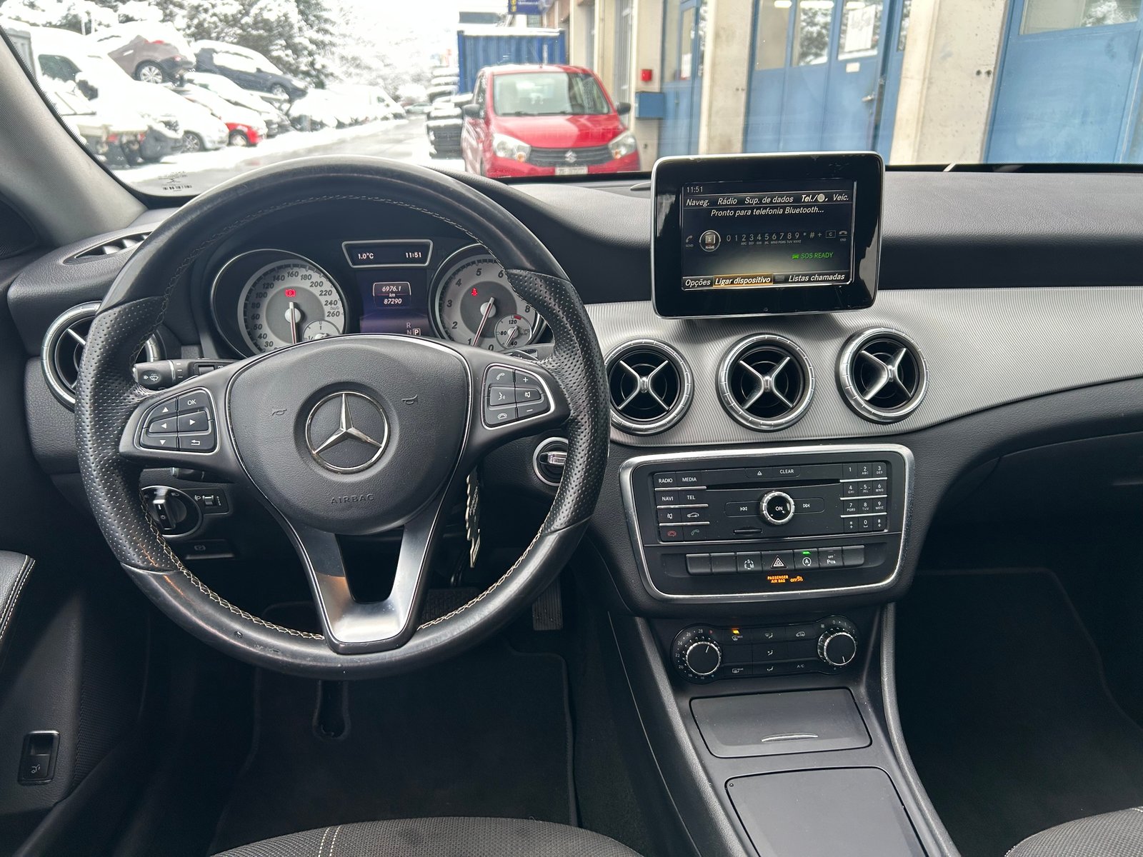 MERCEDES-BENZ CLA Shooting Brake 180 Urban 7G-DCT, Benzin, Occasion / Gebraucht, Automatik - 4