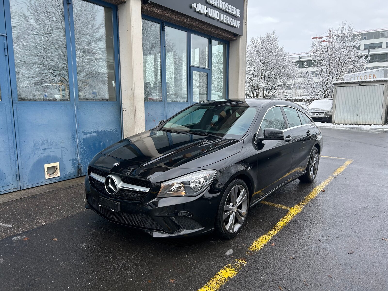 MERCEDES-BENZ CLA Shooting Brake 180 Urban 7G-DCT