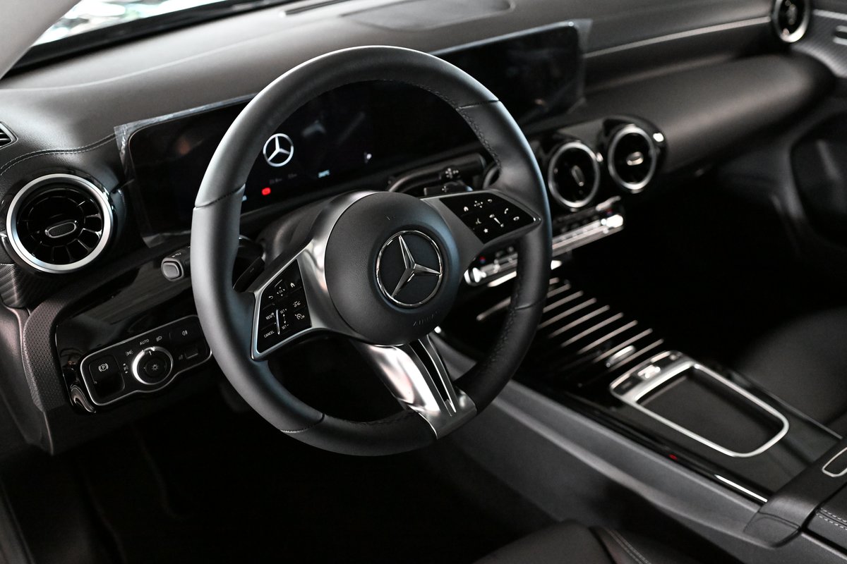 MERCEDES-BENZ CLA 180 Coupé 7G-DCT, Mild-Hybrid Petrol/Electric, New car, Automatic - 7