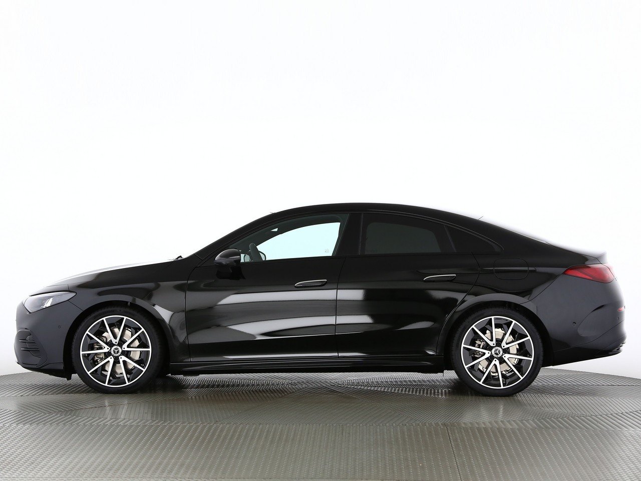 MERCEDES-BENZ CLA 200 4Matic 8G-DCT, Petrol, New car, Automatic - 3
