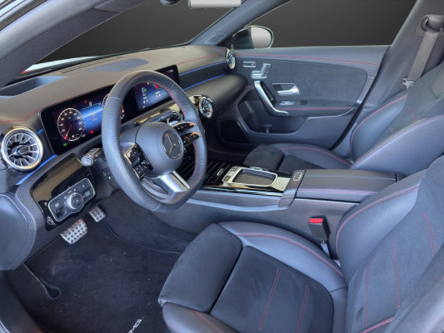 MERCEDES-BENZ CLA 180 7G-DCT, Mild-Hybrid Petrol/Electric, Second hand / Used, Automatic - 6
