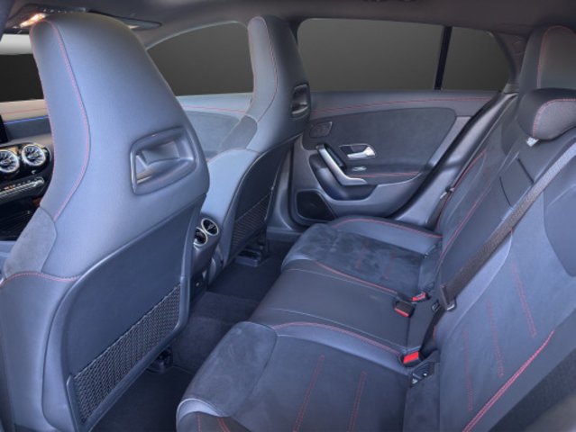 MERCEDES-BENZ CLA 180 7G-DCT, Mild-Hybrid Petrol/Electric, Second hand / Used, Automatic - 7