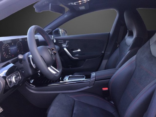 MERCEDES-BENZ CLA SB 200 7G-DCT, Mild-Hybrid Petrol/Electric, New car, Automatic - 7