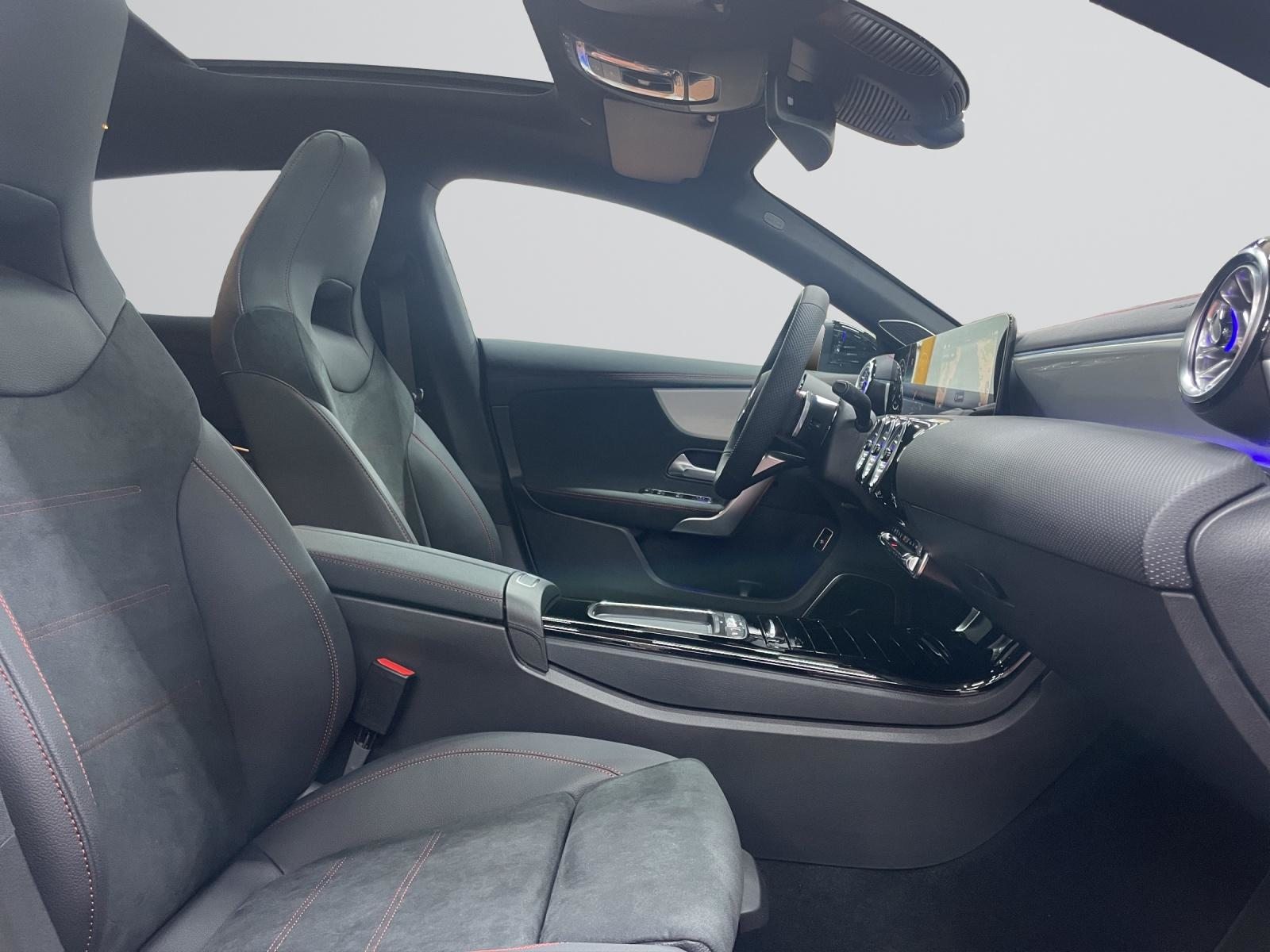 MERCEDES-BENZ CLA 200 Shooting Brake AMG Line, Petrol, Second hand / Used, Automatic - 6
