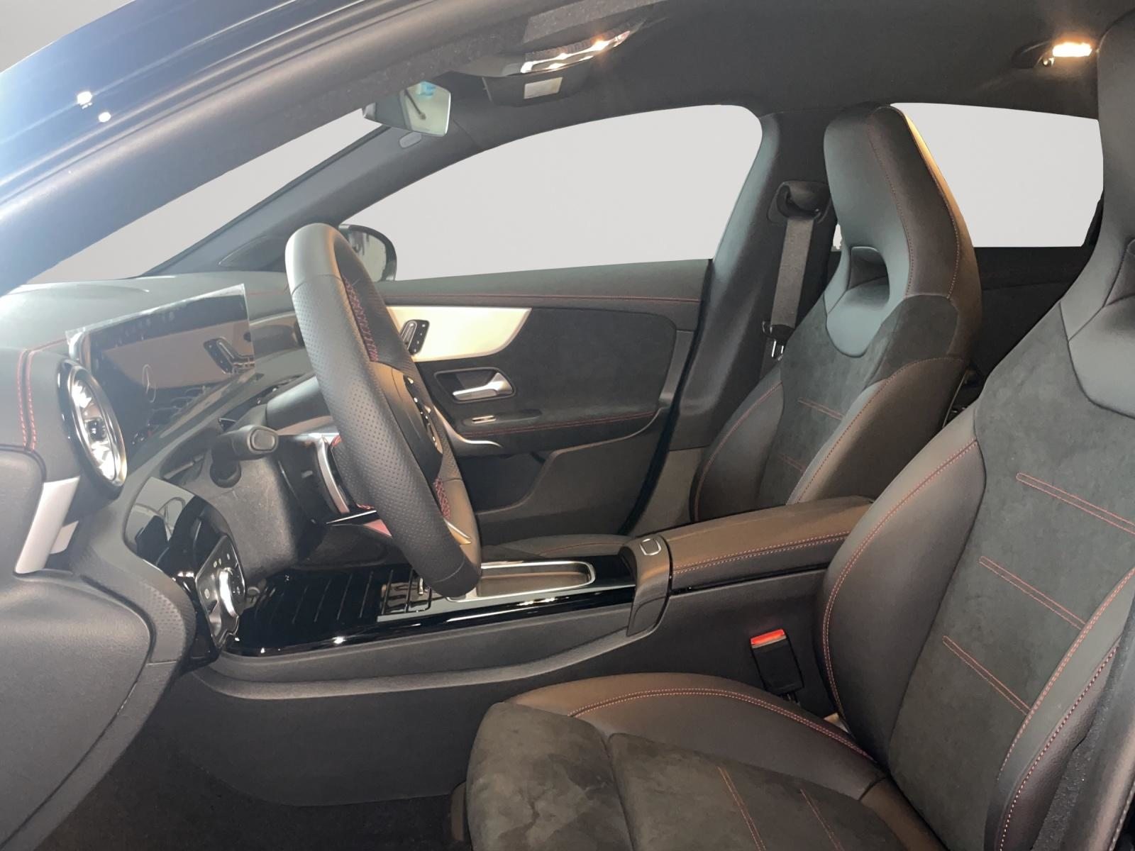 MERCEDES-BENZ CLA 200 Shooting Brake AMG Line, Mild-Hybrid Petrol/Electric, Second hand / Used, Automatic - 5