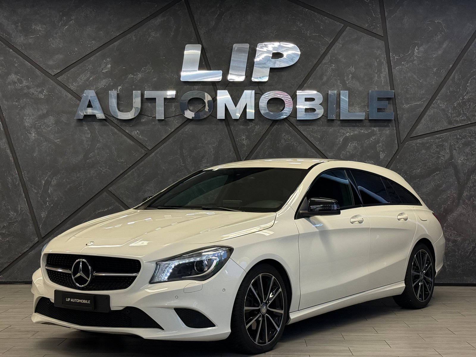 MERCEDES-BENZ CLA Shooting Brake 200 CDI Urban 4Matic 7G-DCT