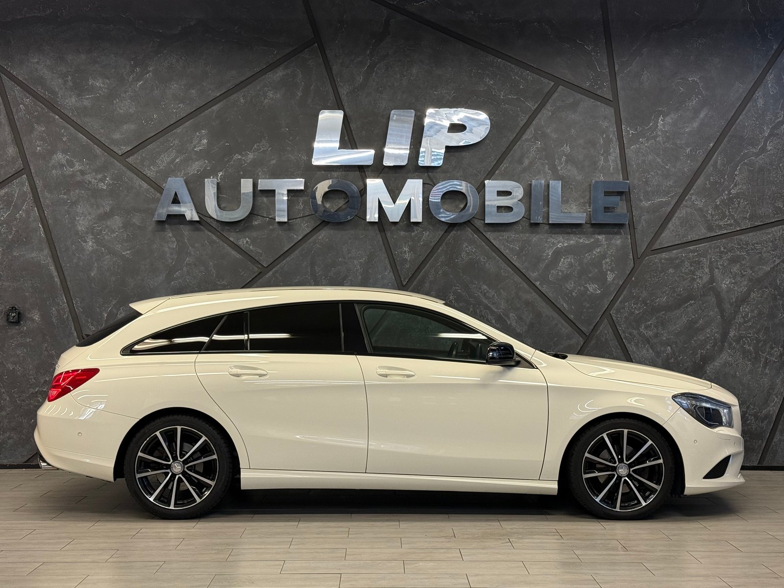 MERCEDES-BENZ CLA Shooting Brake 200 CDI Urban 4Matic 7G-DCT, Diesel, Occasion / Utilisé, Automatique - 4