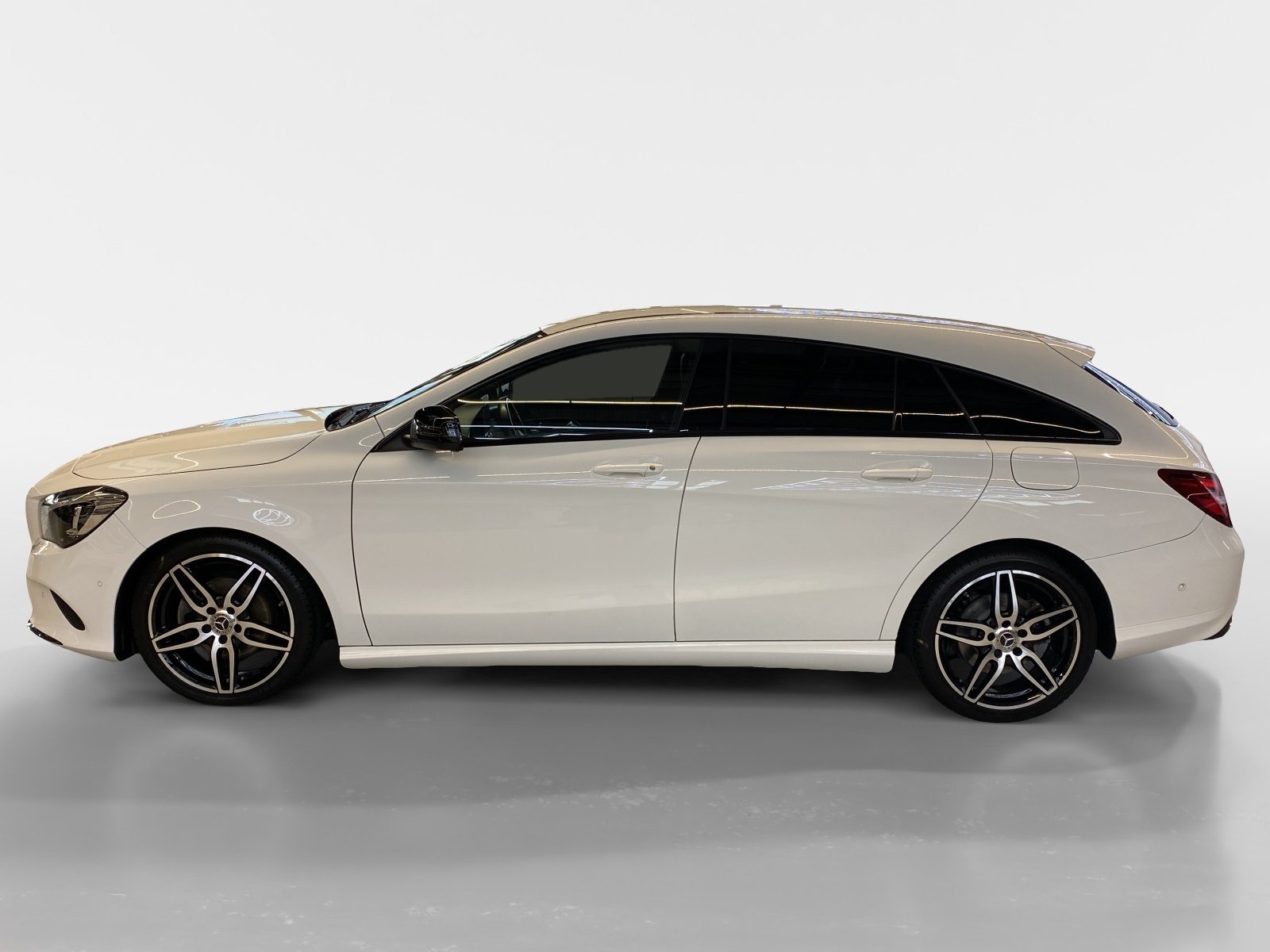 MERCEDES-BENZ CLA 200 Night Star Shooting Brake, Benzin, Occasion / Gebraucht, Automatik - 3