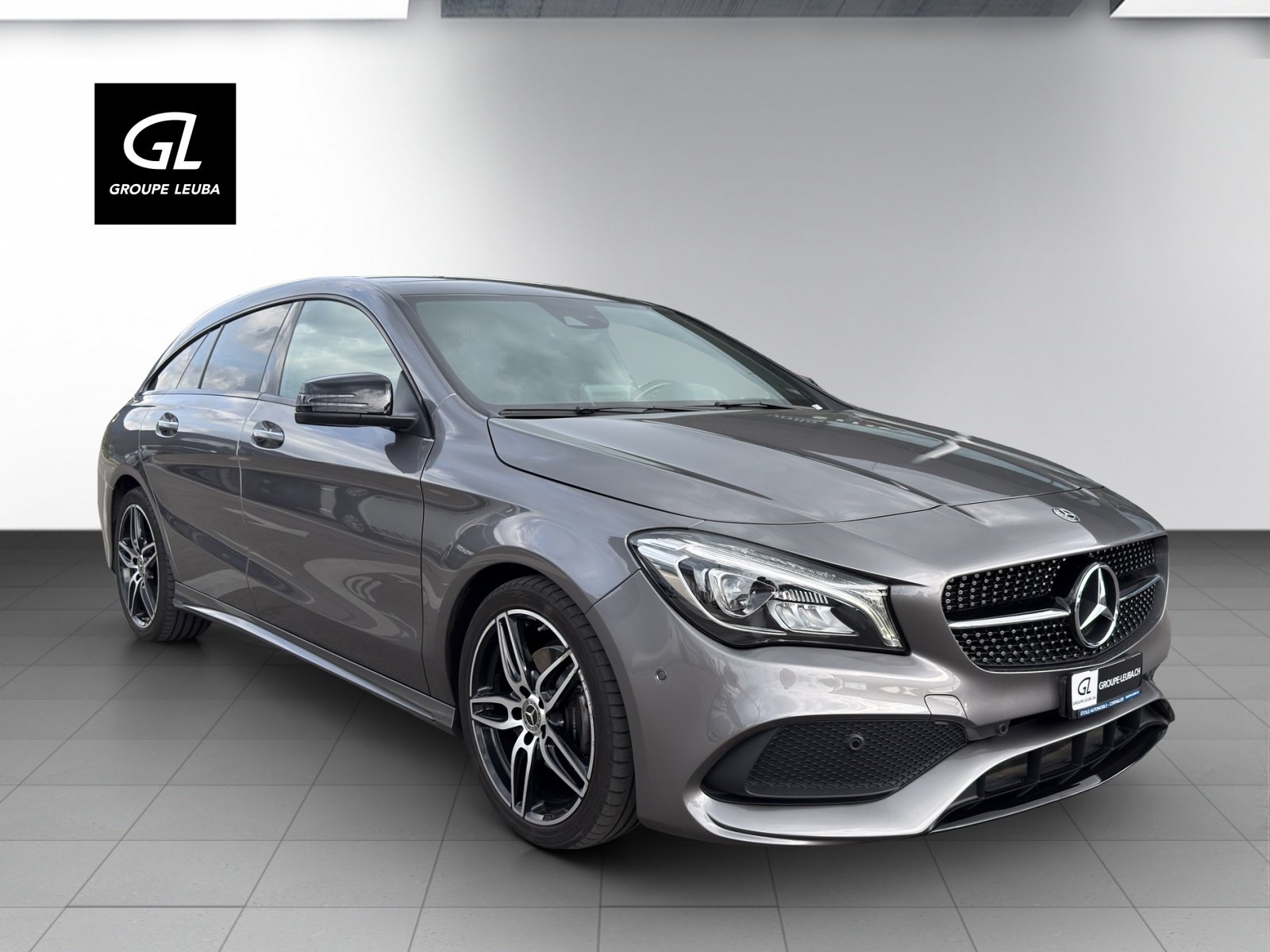 MERCEDES-BENZ CLA 200 AMG Line